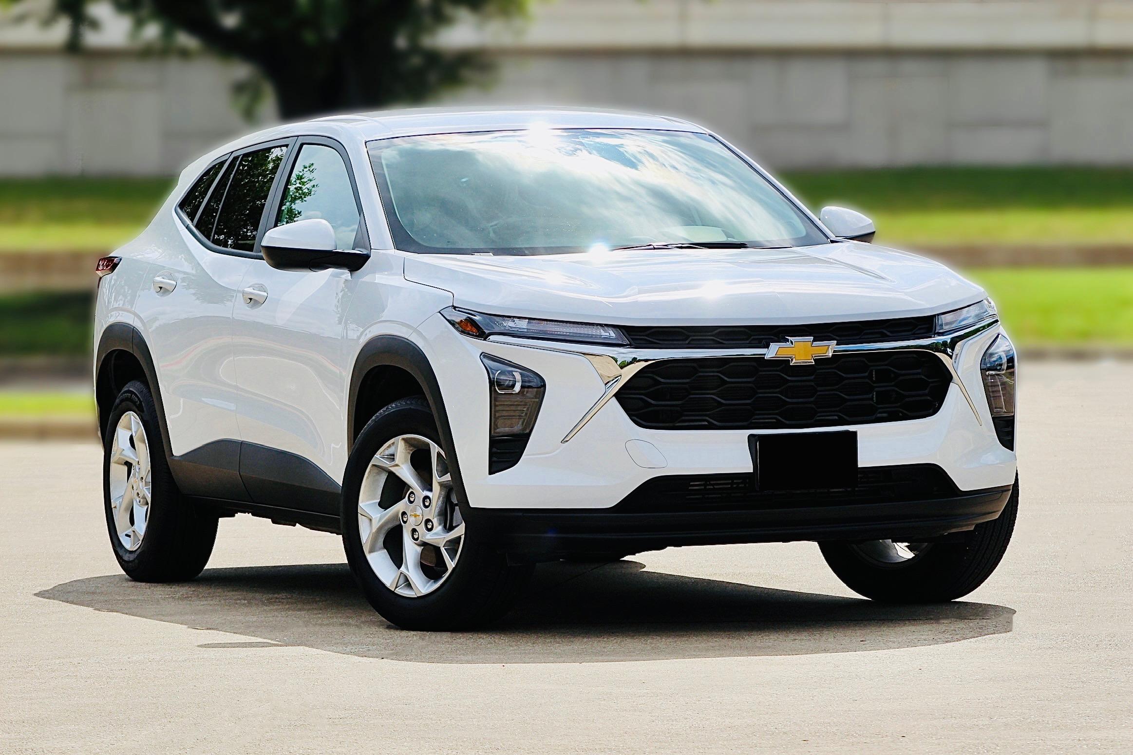 2025 White Chevrolet Trax
